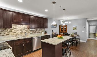 40 Saw Mill Dr 203, North Kingstown, RI 02852
