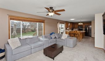 1003 10th Ave SE, Altoona, IA 50009