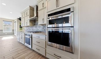 6044 Andezano Dr, Las Vegas, NV 89135