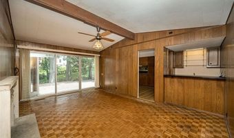 425 Kenilworth Ln, Ballwin, MO 63011