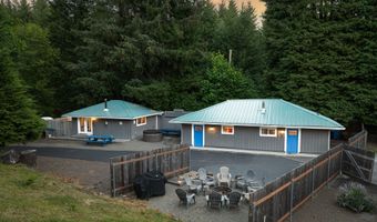 407 N DUBOIS Rd, Ariel, WA 98603