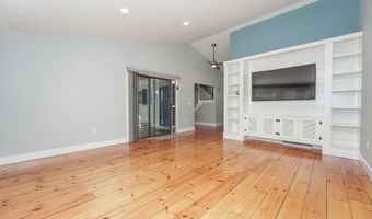 240 Oak St, Centerville, MA 02632