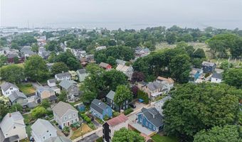 57 Callender Ave, Newport, RI 02840