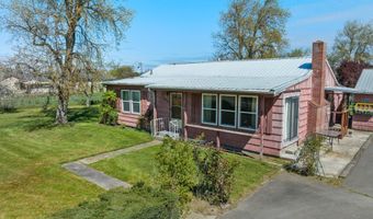 2896 Hanley Rd, Central Point, OR 97502