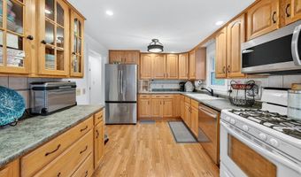27 High St, Bellingham, MA 02019