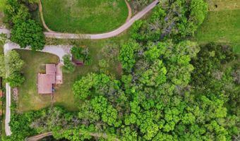 757 N Hanover St, Auburn, KS 66402