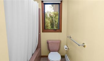 36 Stony Ln, North Kingstown, RI 02852