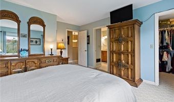 413 North Ln, Bristol, RI 02809