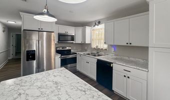 1504 Woodland Dr, Bainbridge, GA 39819