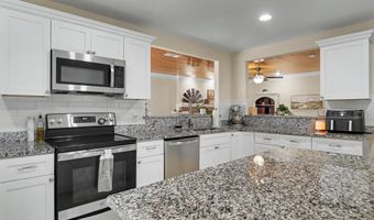 412 Woodland Park Dr, Biloxi, MS 39531