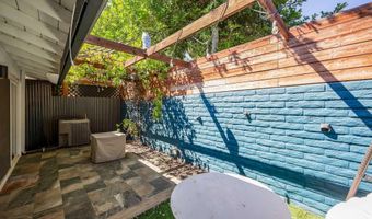 810 E Washington Ave E, Escondido, CA 92025