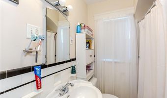 638 Pontiac Ave, Cranston, RI 02910