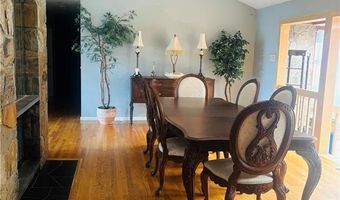 2 Wenscott Ln, North Providence, RI 02904