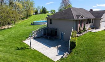 706 Taylor Ln, Albion, IN 46701