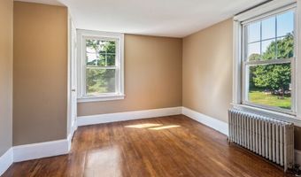 89 Elm St, Blackstone, MA 01504