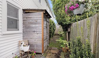 210 N BEACH Ave, Beach Haven, NJ 08008