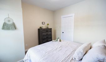 1217 W 3rd St, Anderson, IN 47304