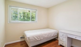 6049 AVON Dr, Bethesda, MD 20814