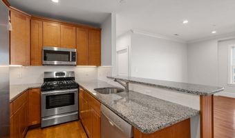 360 W 2nd 11, Boston, MA 02127