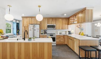 5902 WILSON Ln, Bethesda, MD 20817