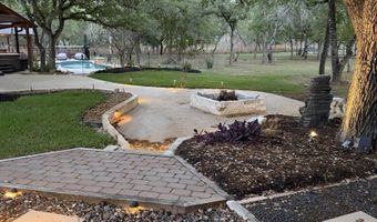 828 SHADY GROVE Ln, Adkins, TX 78101
