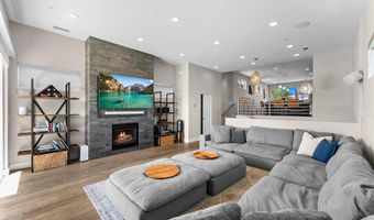 3952 Haines St, San Diego, CA 92109