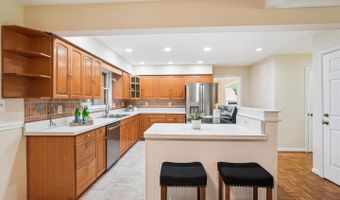 7300 NEEDWOOD Rd, Rockville, MD 20855