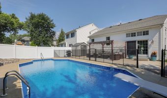 108 Bonnie Dr, Middletown, NJ 07748
