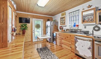 1748 Georgia St, Alford, FL 32420