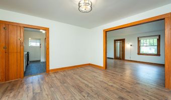 822 7th St, Ames, IA 50010