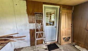 417 3rd St, Alpha, MI 49902