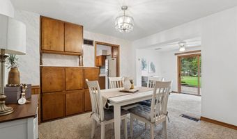 2427 BARBARA Ave, Appleton, WI 54915