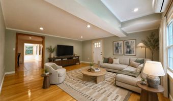 5 Greenfield Ave, Bangor, ME 04401