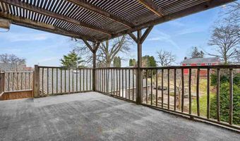 4506 220th Trl, Amana, IA 52203