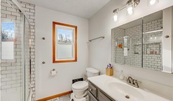 306 Sunset Dr, Aurora, IN 47001