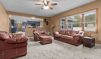 1022 E CAPITOL Dr, Appleton, WI 54911