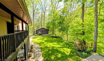 6409 Old Wood Rd, Ashtabula, OH 44004