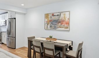 8901 BATTERY Pl 34, Bethesda, MD 20814