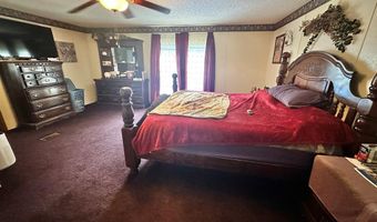 40 Lynn Ln, Big Sandy, TN 38221