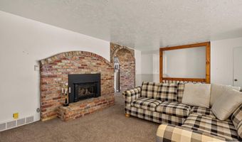 1355 S Shilling Ave, Blackfoot, ID 83221