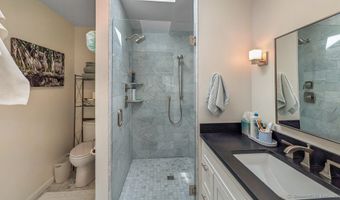 12 Boulevard Dr 35-186, Danbury, CT 06810