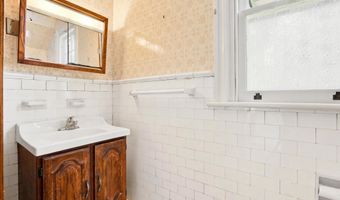2140 WAYNE Ave, Abington, PA 19001