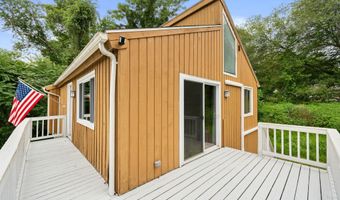 7 Tamarack Dr, Clinton, CT 06413