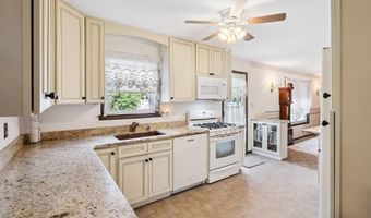 620 Pacific Ave, Beachwood, NJ 08722