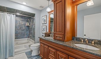 1223 N Itasca Rd, Addison, IL 60101