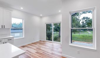 457 Rosedale Ter, Ballwin, MO 63021