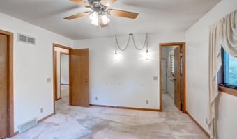 5241 Dommers Dr, Fitchburg, WI 53711