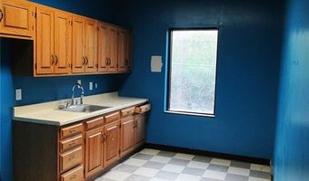 235 E Center Dr A, Alton, IL 62002