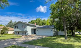 1115 NE 15th Ave, Aberdeen, SD 57401