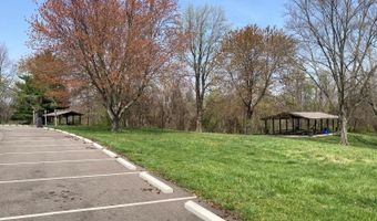 305 Parktrail Ln, Delhi, OH 45238